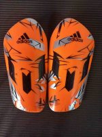 كسارات Adidas