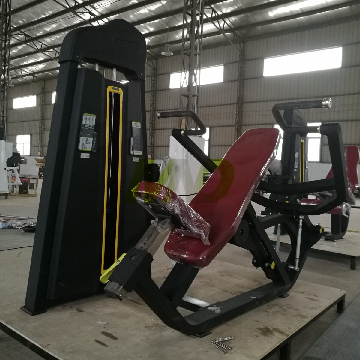 جهاز ضغط الكتف المائل Incline Shoulder Press MND-F06